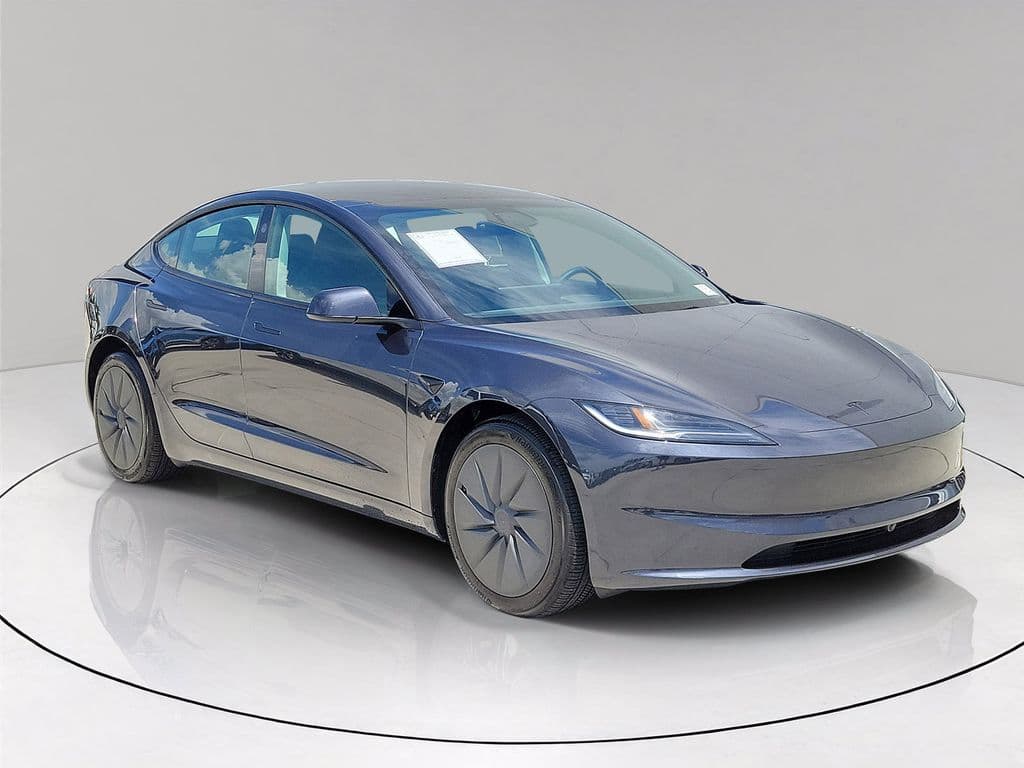 2025 Tesla Model 3 Long Range — photo 1 of 28