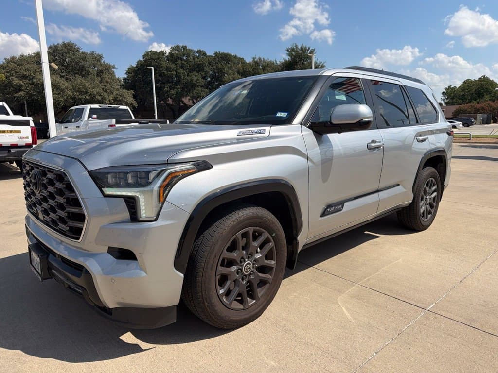 2024 Toyota Sequoia Platinum — photo 1 of 22