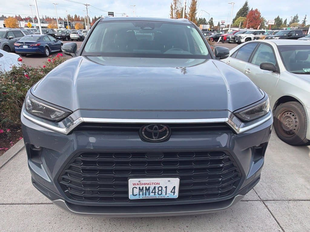 2024 Toyota Grand Highlander Limited — photo 1 of 10