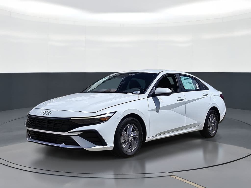 2026 Hyundai Elantra SE — photo 1 of 26