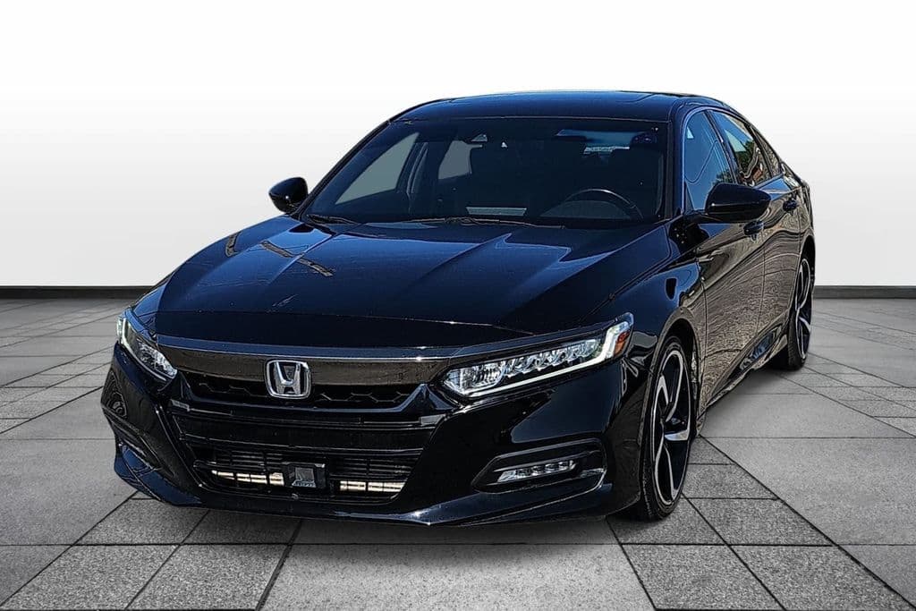 2019 Honda Accord Sedan Sport 2.0T — photo 1 of 33