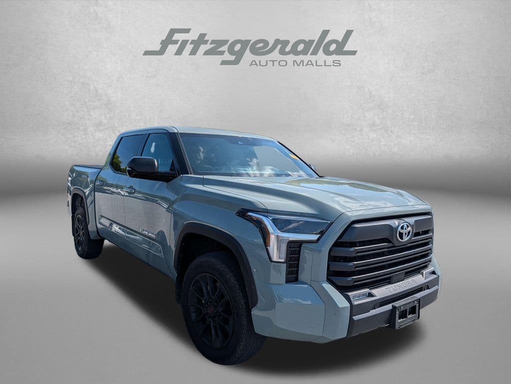 2025 Toyota Tundra SR5 — photo 1 of 5