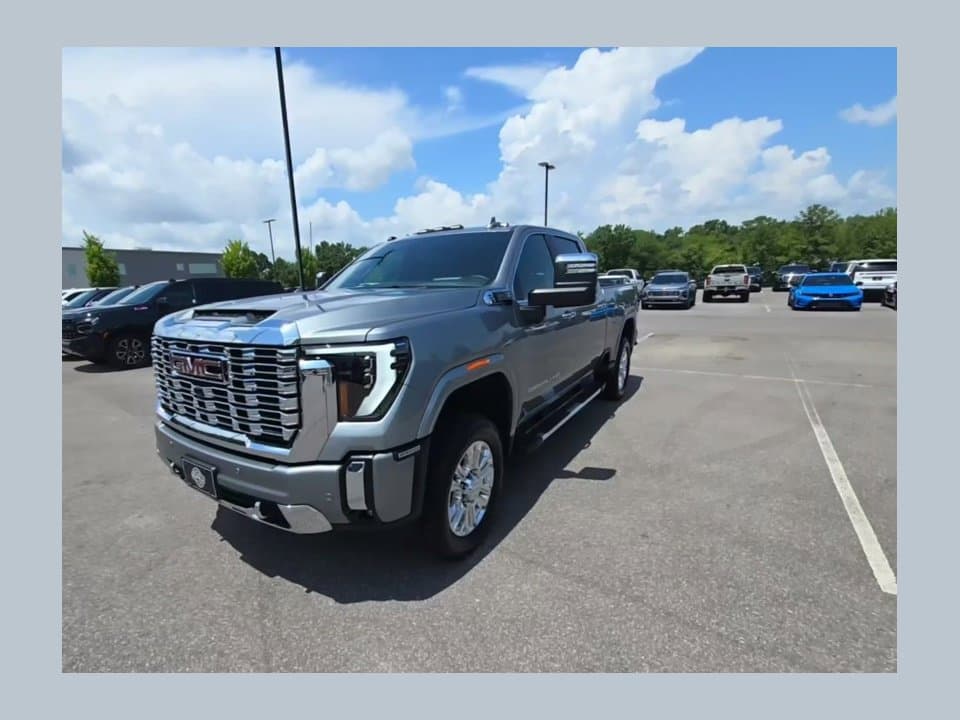 2024 GMC Sierra 2500HD Denali — photo 1 of 13