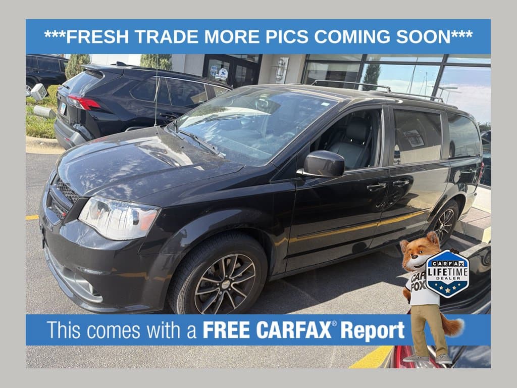 2016 Dodge Grand Caravan R/T — photo 1 of 4
