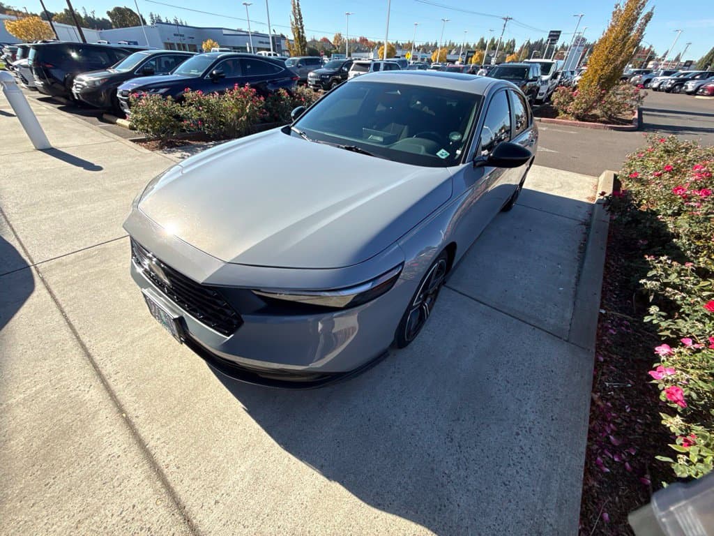2026 Honda Accord Hybrid Sport — photo 1 of 10