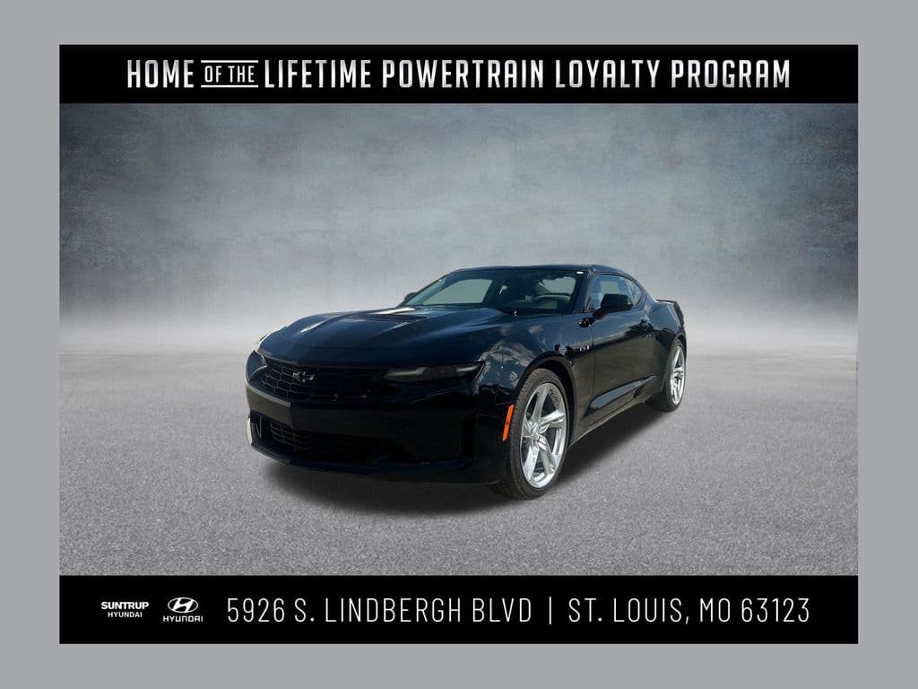 2021 Chevrolet Camaro LT1 — photo 1 of 22