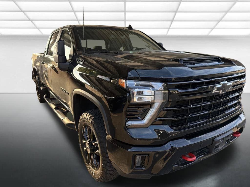 2025 Chevrolet Silverado 2500HD LT — photo 1 of 14
