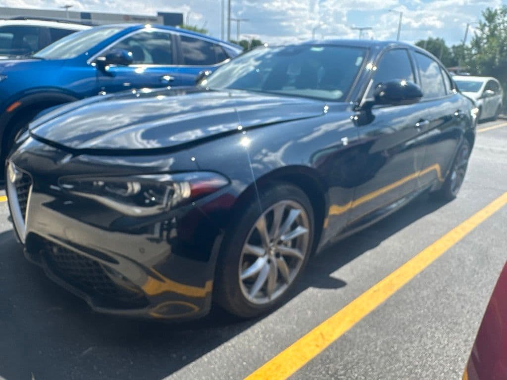 2024 Alfa Romeo Giulia Ti — photo 1 of 7