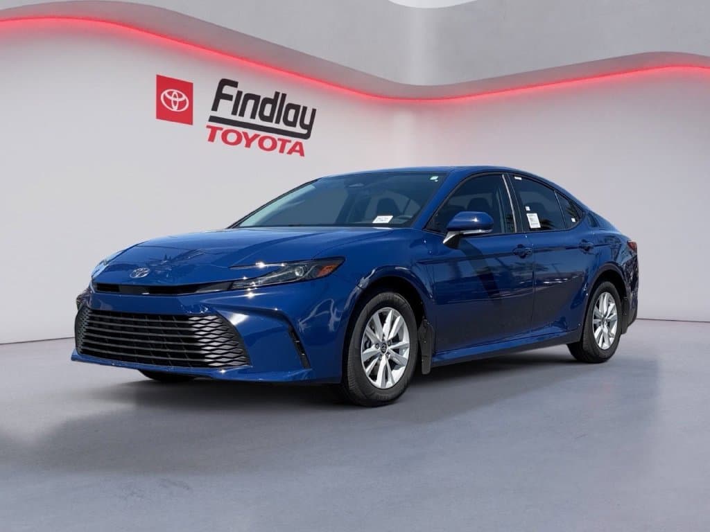 2026 Toyota Camry LE — photo 1 of 9