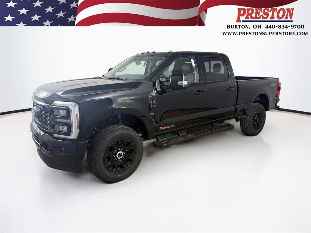 2027 Ford Super Duty F-350 SRW LARIAT — photo 1 of 29