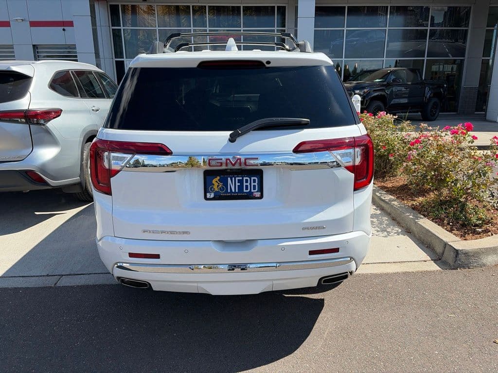2023 GMC Acadia Denali — photo 1 of 9
