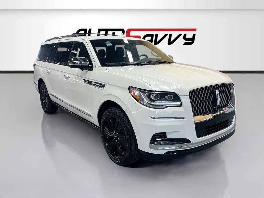2024 Lincoln Navigator L Black Label — photo 1 of 36
