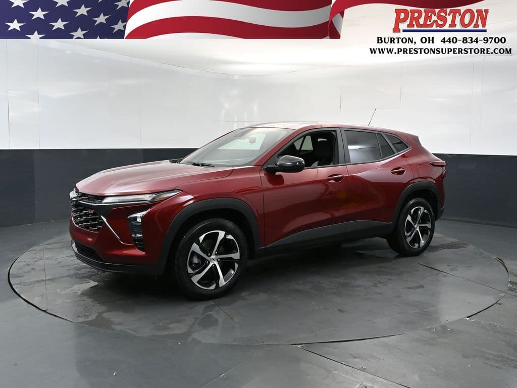 2025 Chevrolet Trax 1RS — photo 1 of 33