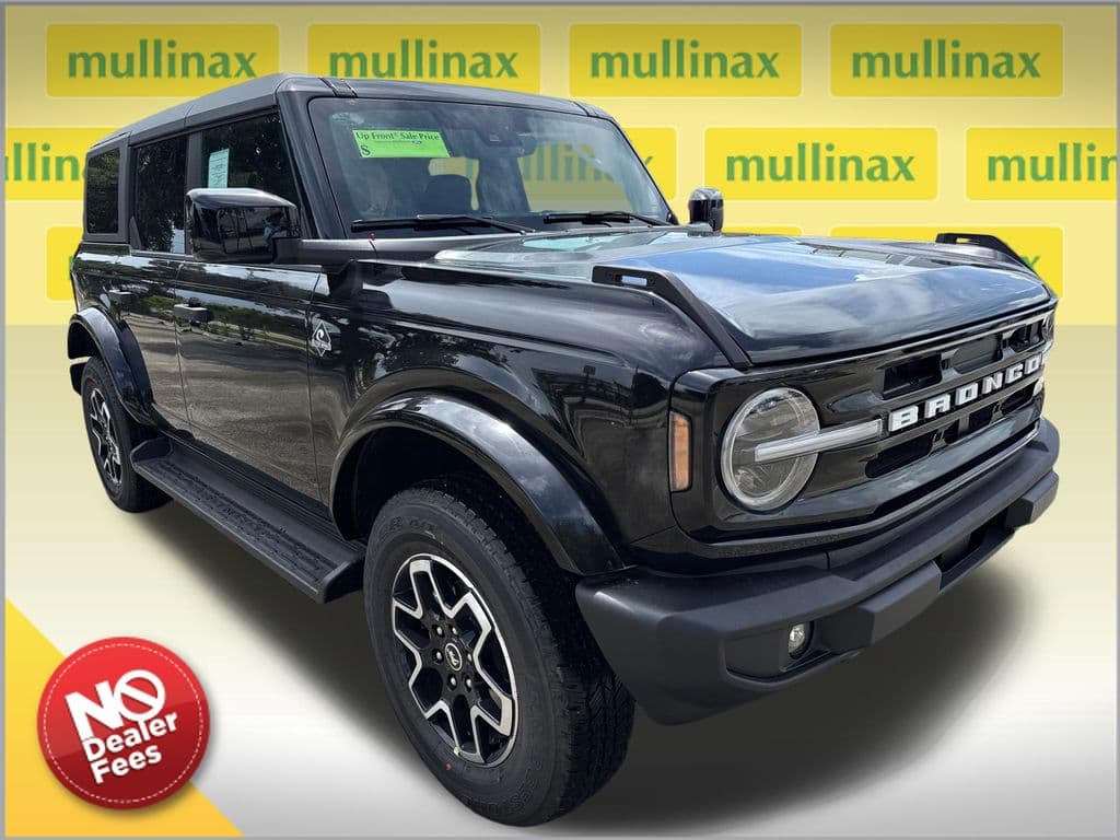 2026 Ford Bronco Outer Banks — photo 1 of 31