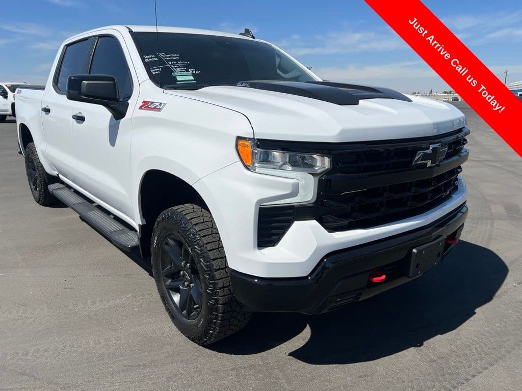 2024 Chevrolet Silverado 1500 LT Trail Boss — photo 1 of 15