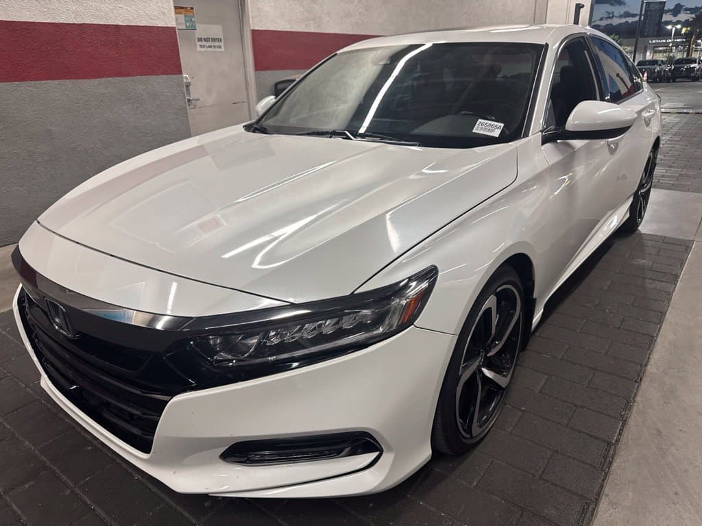 2019 Honda Accord Sedan Sport 2.0T — photo 1 of 4