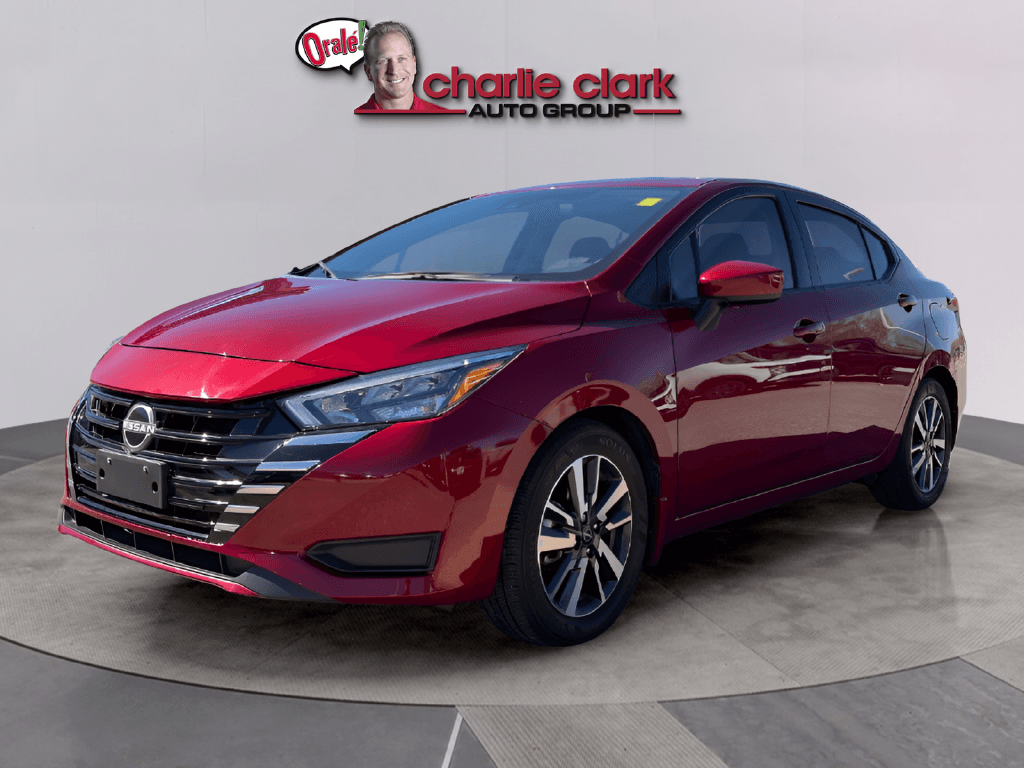 2025 Nissan Versa SV — photo 1 of 32