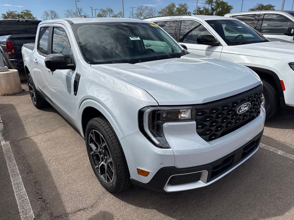 2026 Ford Maverick LARIAT — photo 1 of 11