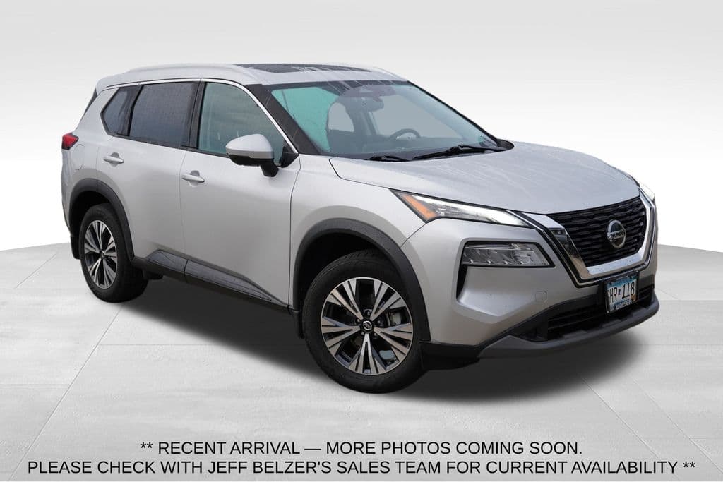 2021 Nissan Rogue SV — photo 1 of 8