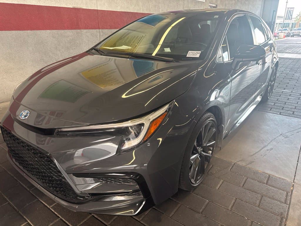 2024 Toyota Corolla Hybrid SE — photo 1 of 4