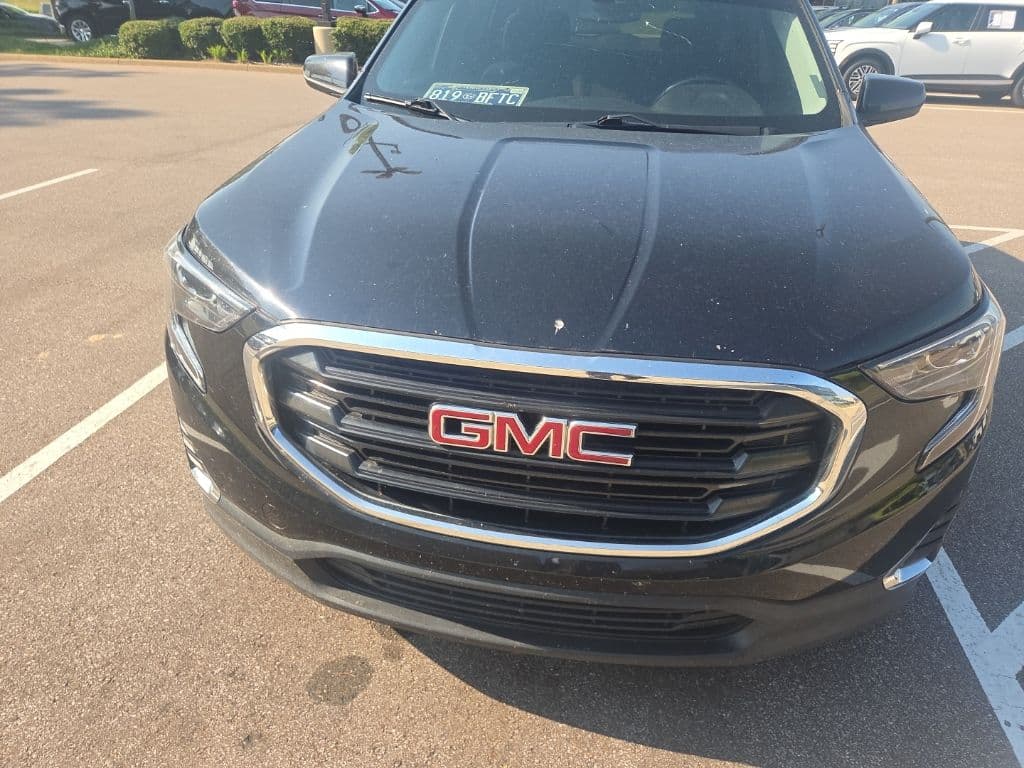 2020 GMC Terrain SLE — photo 1 of 4