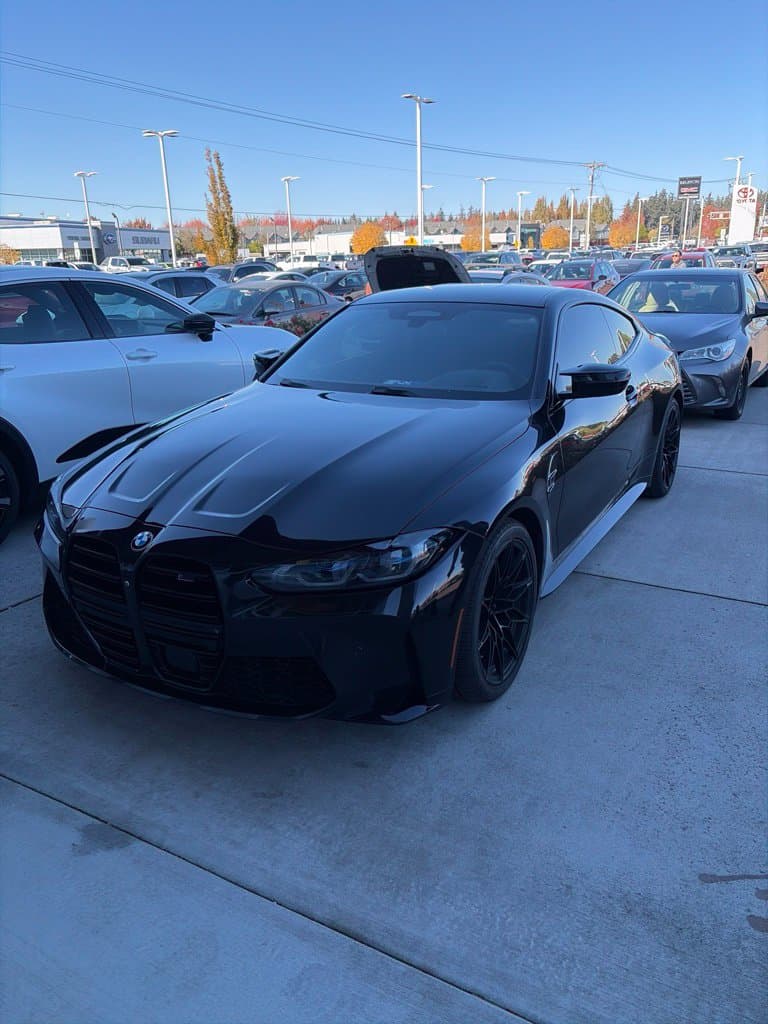 2022 BMW M4 Competition — photo 1 of 11