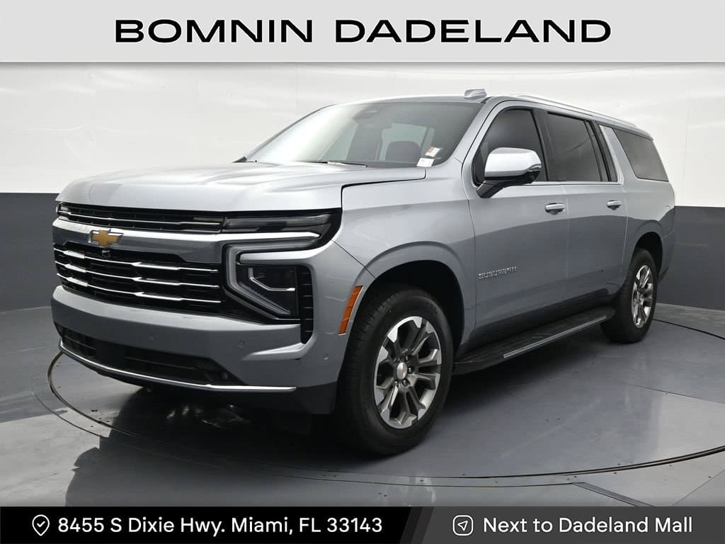 2025 Chevrolet Suburban LT — photo 1 of 38