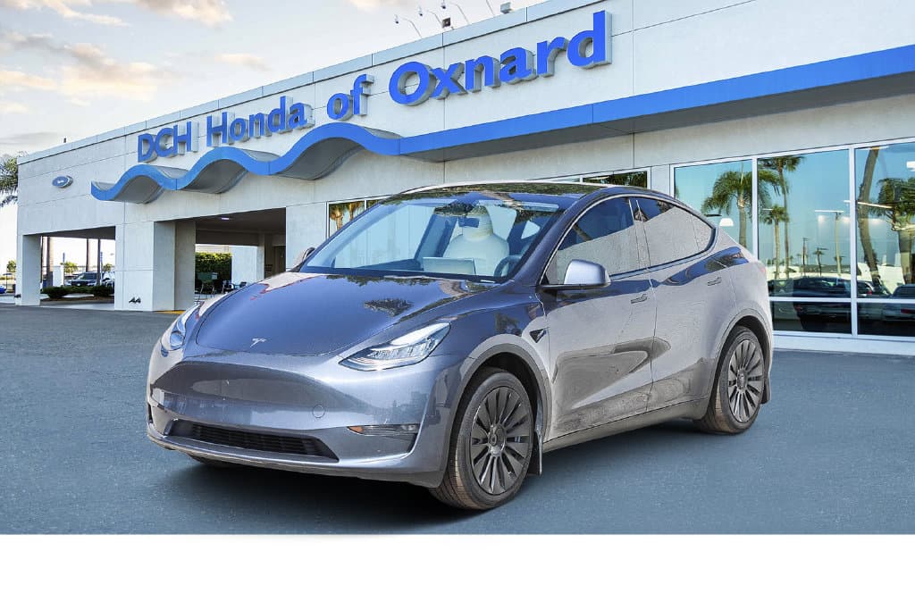 2023 Tesla Model Y Long Range — photo 1 of 12