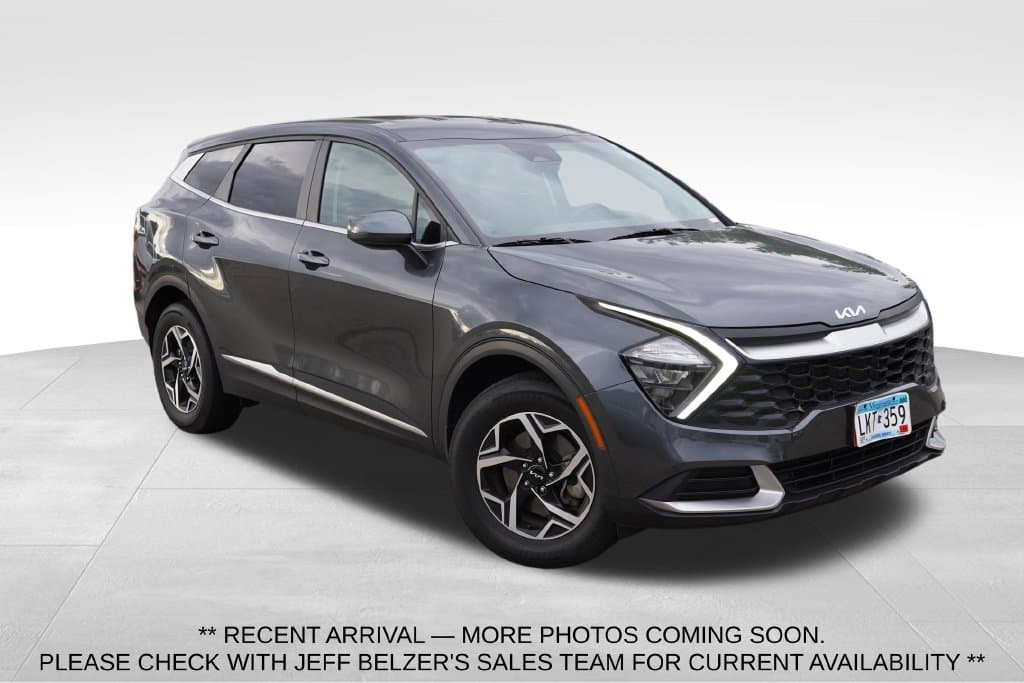 2023 Kia Sportage LX — photo 1 of 7