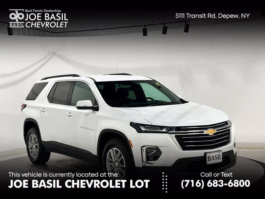 2023 Chevrolet Traverse LT Cloth — photo 1 of 41