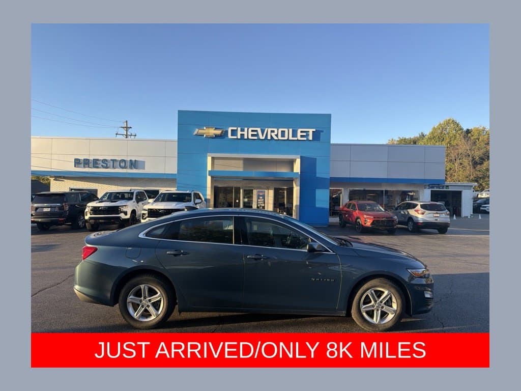 2025 Chevrolet Malibu LS — photo 1 of 11
