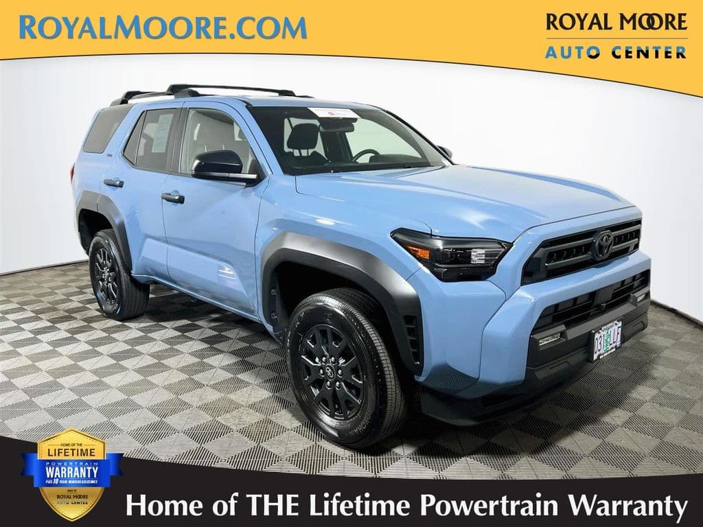 2025 Toyota 4Runner SR5 — photo 1 of 33