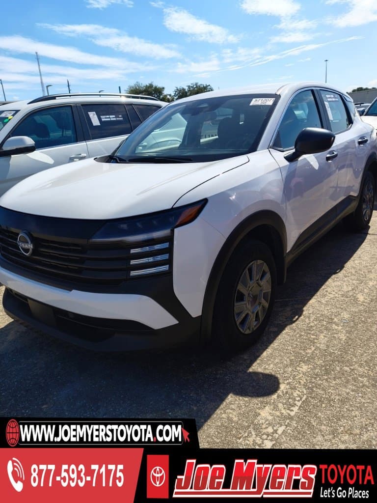 2025 Nissan Kicks S — photo 1 of 6