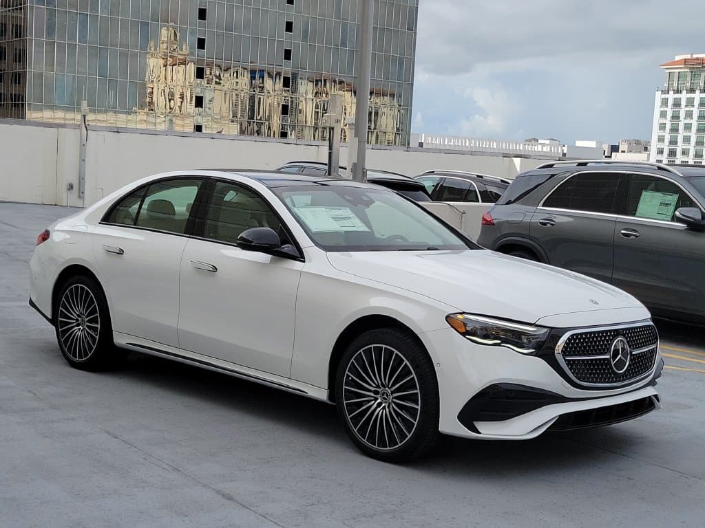 2027 Mercedes-Benz E-Class E 450 — photo 1 of 30