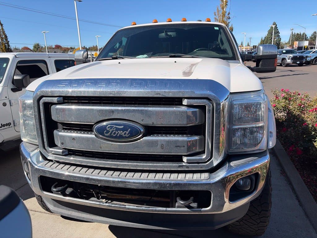 2015 Ford Super Duty F-350 SRW Lariat — photo 1 of 9