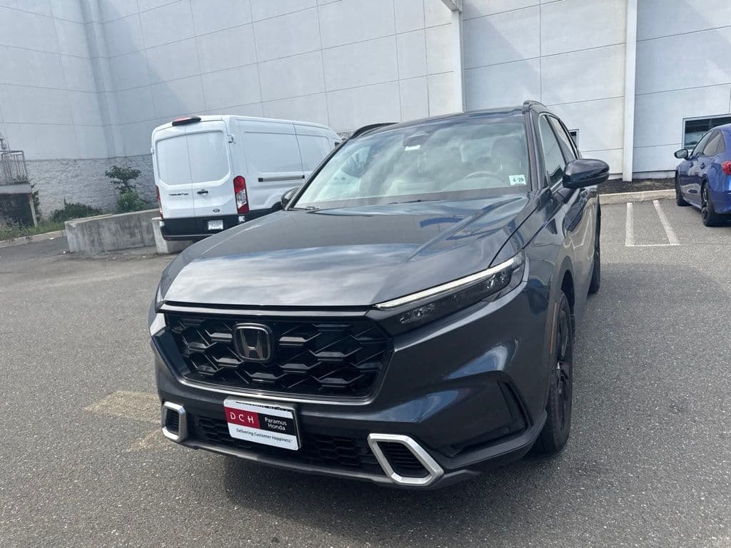 2024 Honda CR-V Hybrid Sport Touring — photo 1 of 29