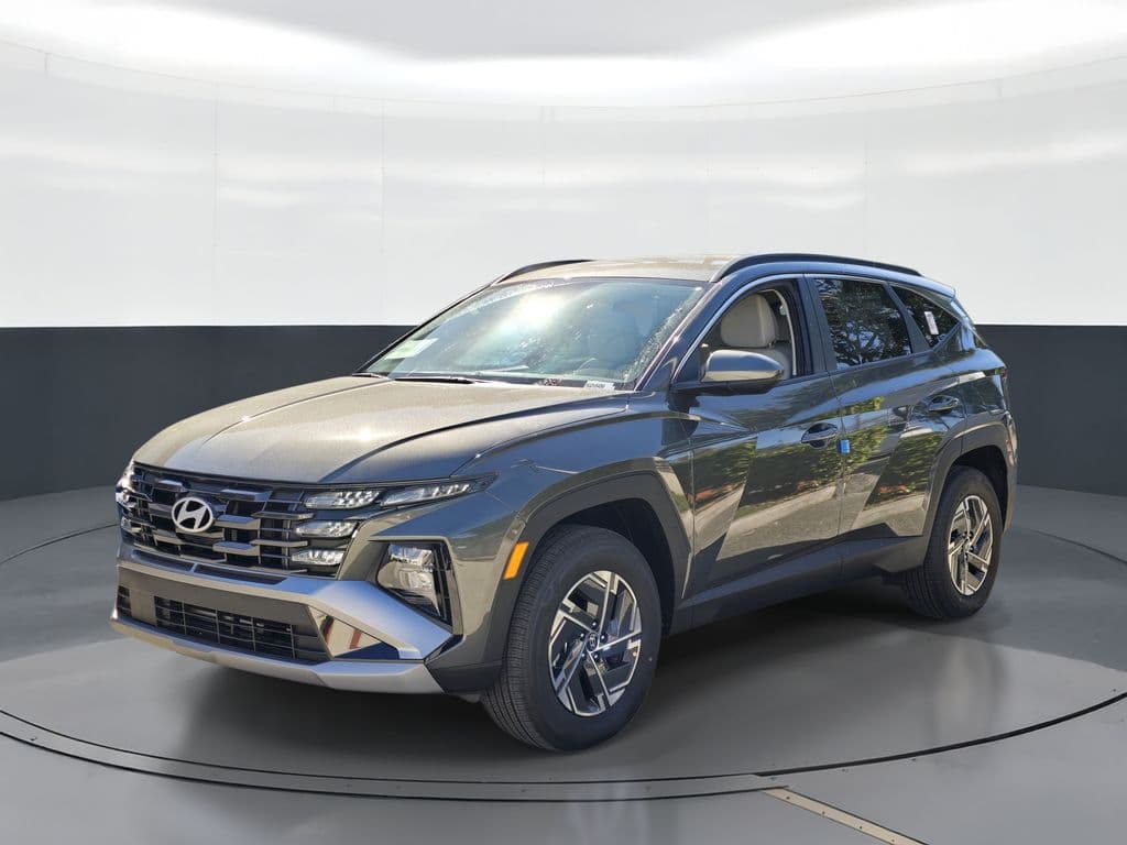 2026 Hyundai Tucson Hybrid Base — photo 1 of 25