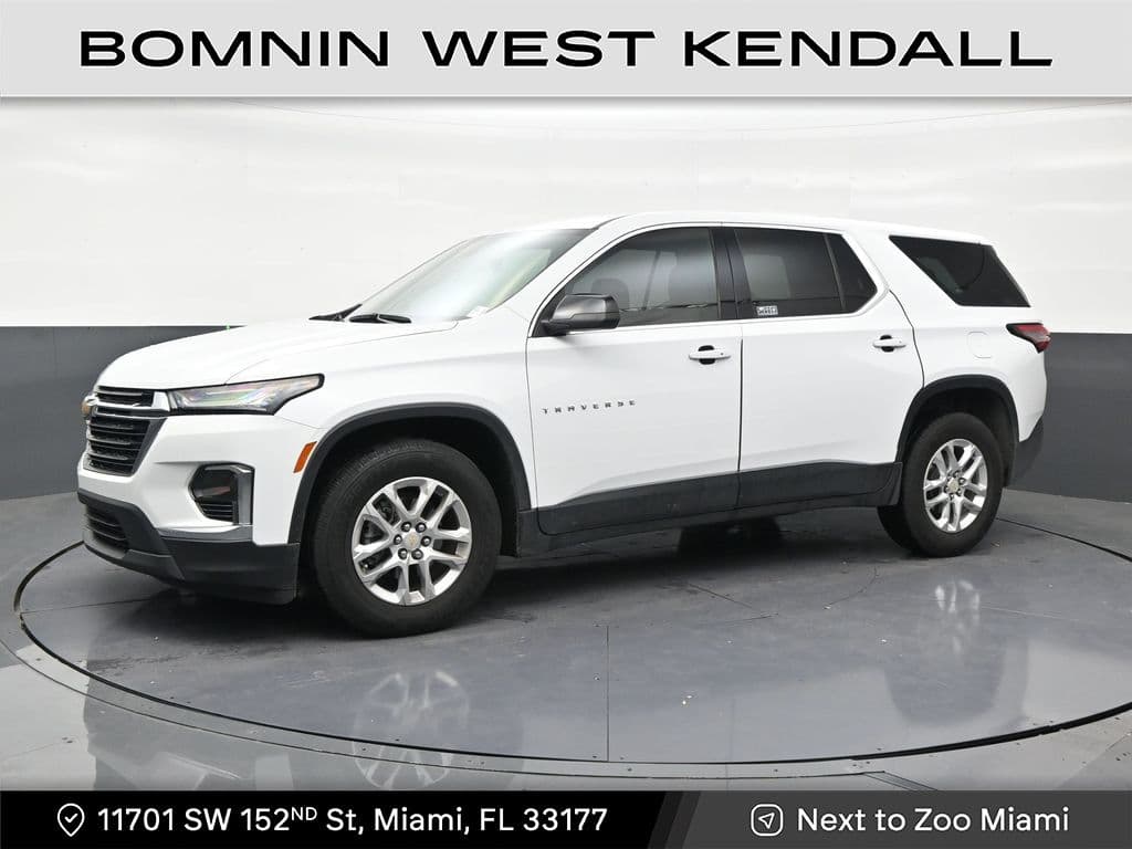 2023 Chevrolet Traverse LS — photo 1 of 32