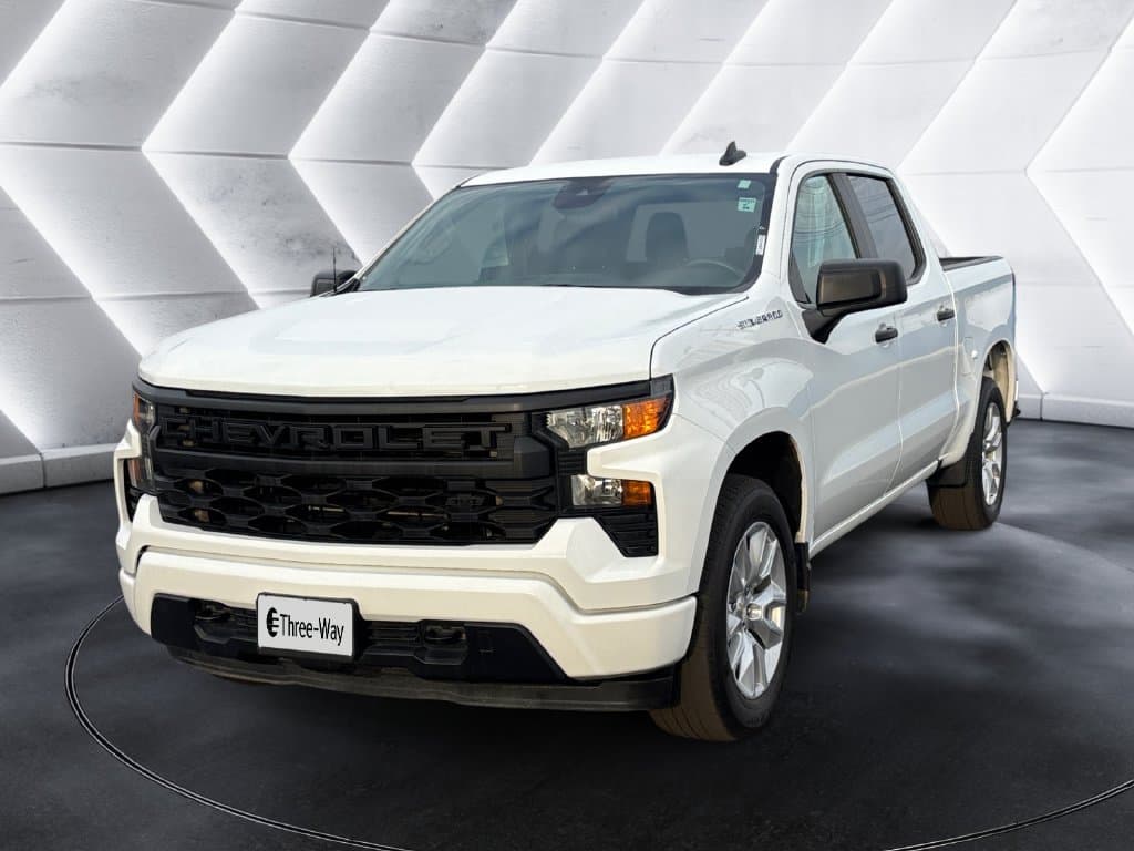 2024 Chevrolet Silverado 1500 Custom — photo 1 of 20