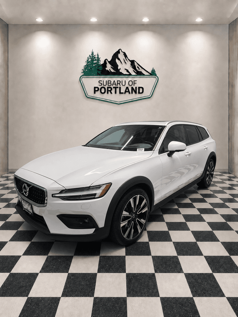 2022 Volvo V60 Cross Country Base — photo 1 of 22