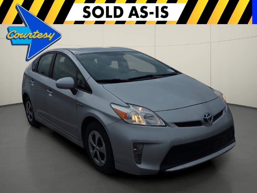 2013 Toyota Prius Two — photo 1 of 28