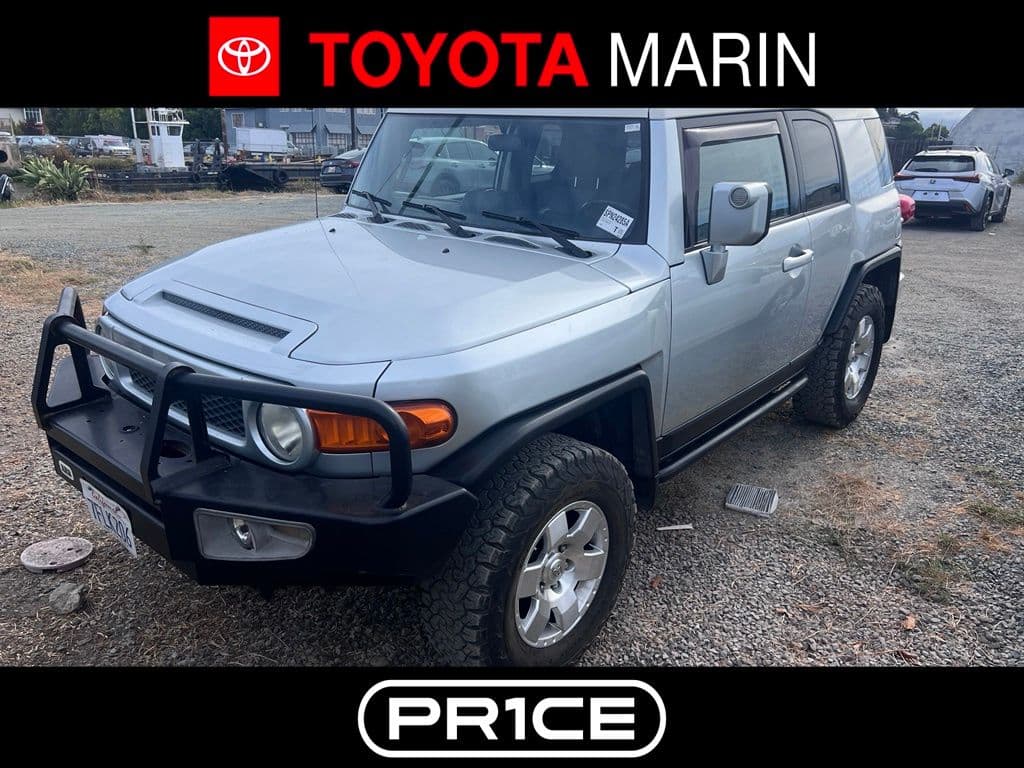2008 Toyota FJ Cruiser Base — photo 1 of 5