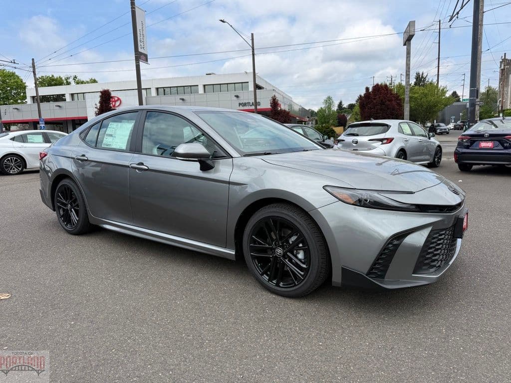 2026 Toyota Camry SE — photo 1 of 30