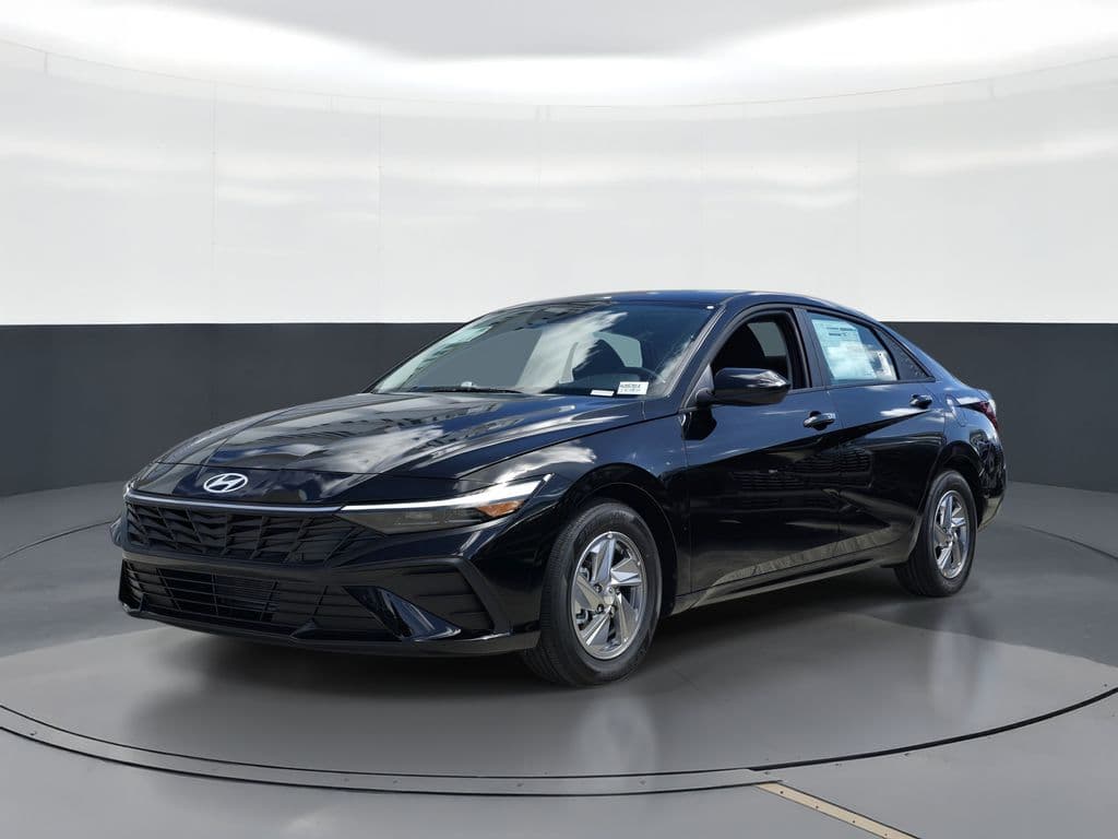 2026 Hyundai Elantra SE — photo 1 of 26