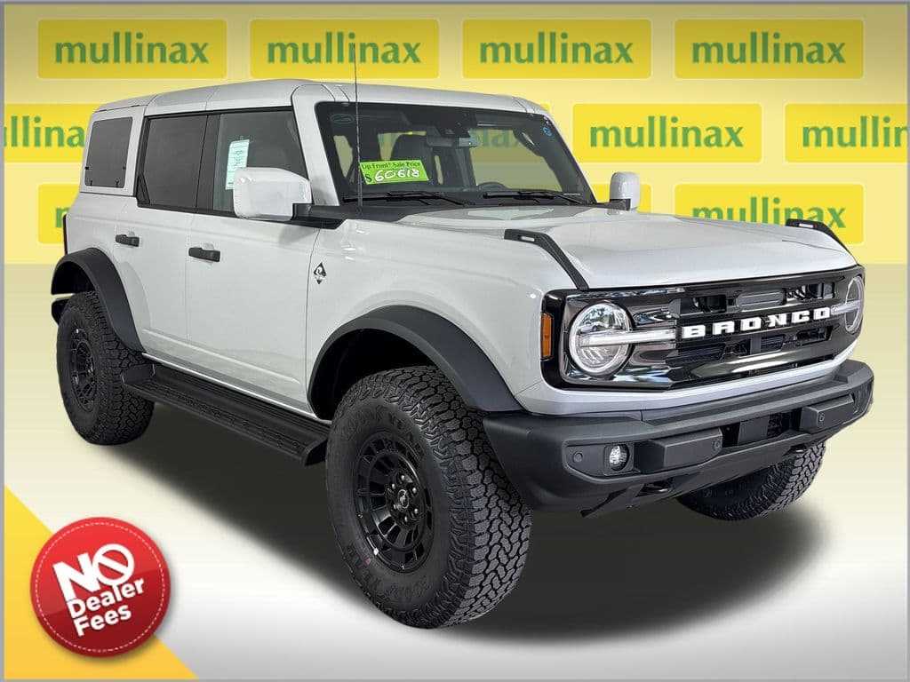 2026 Ford Bronco Outer Banks — photo 1 of 33