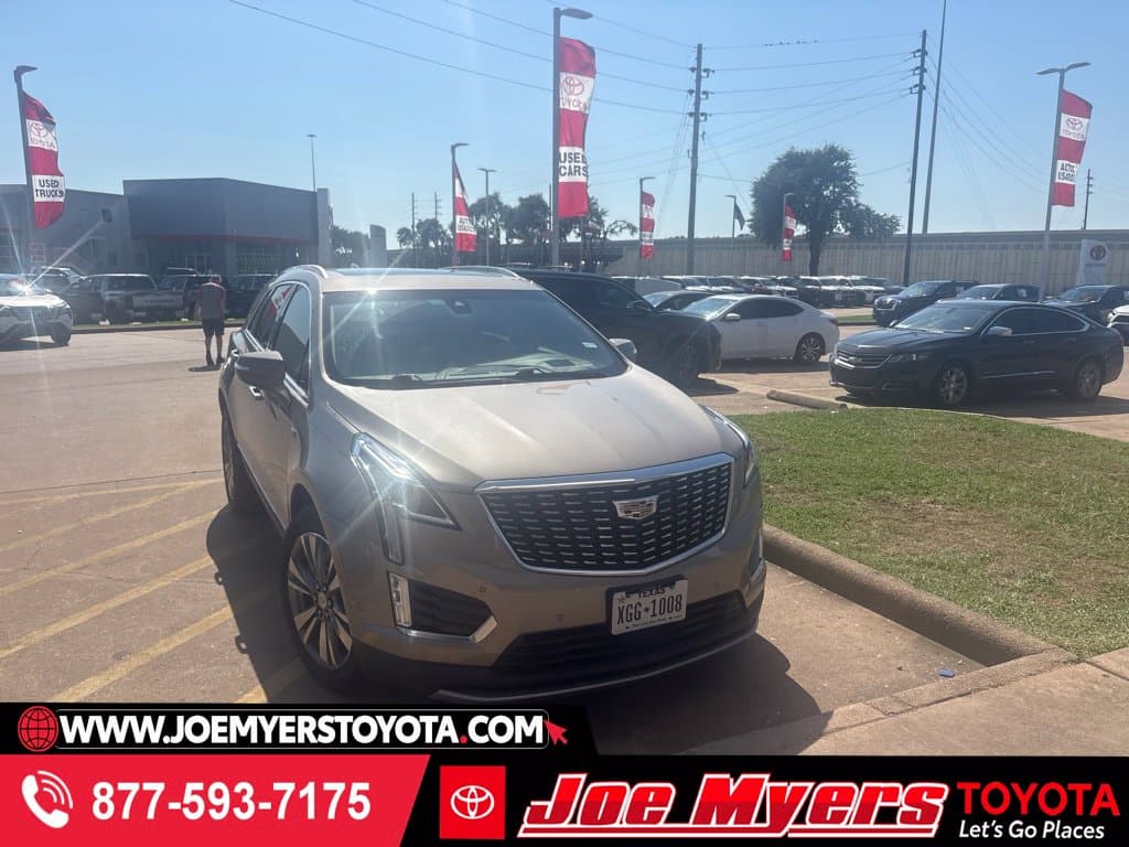 2022 Cadillac XT5 FWD Premium Luxury — photo 1 of 4