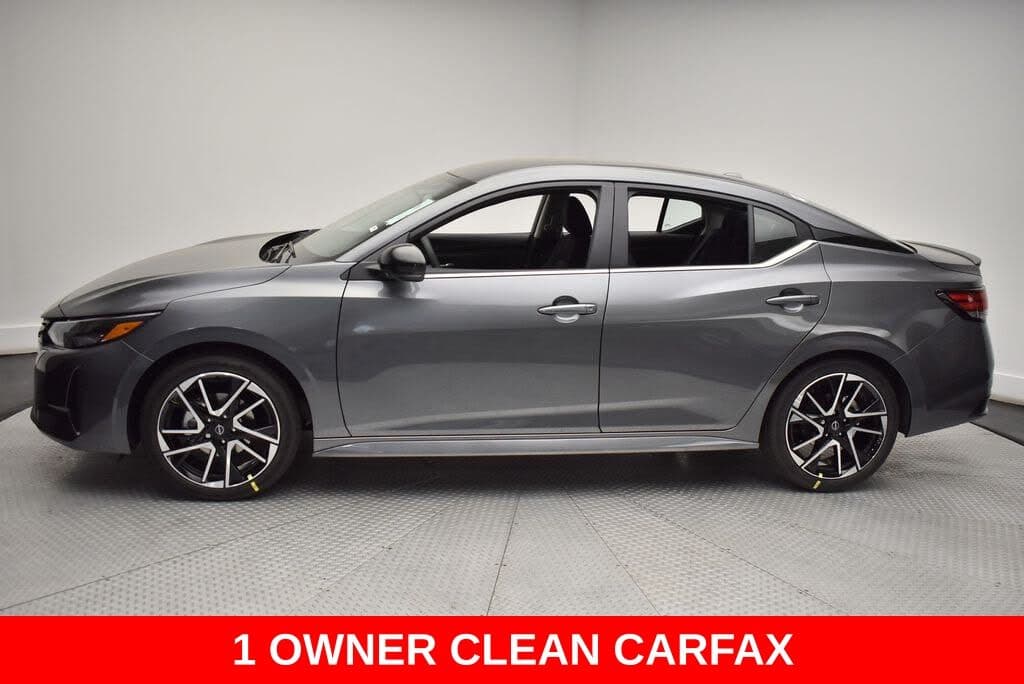 2025 Nissan Sentra SR — photo 1 of 6