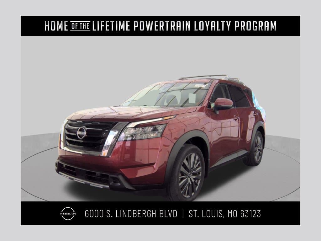 2024 Nissan Pathfinder SL — photo 1 of 14