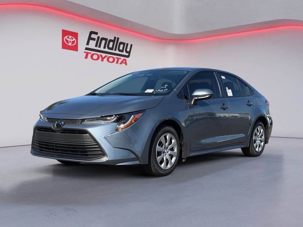 2026 Toyota Corolla LE — photo 1 of 17
