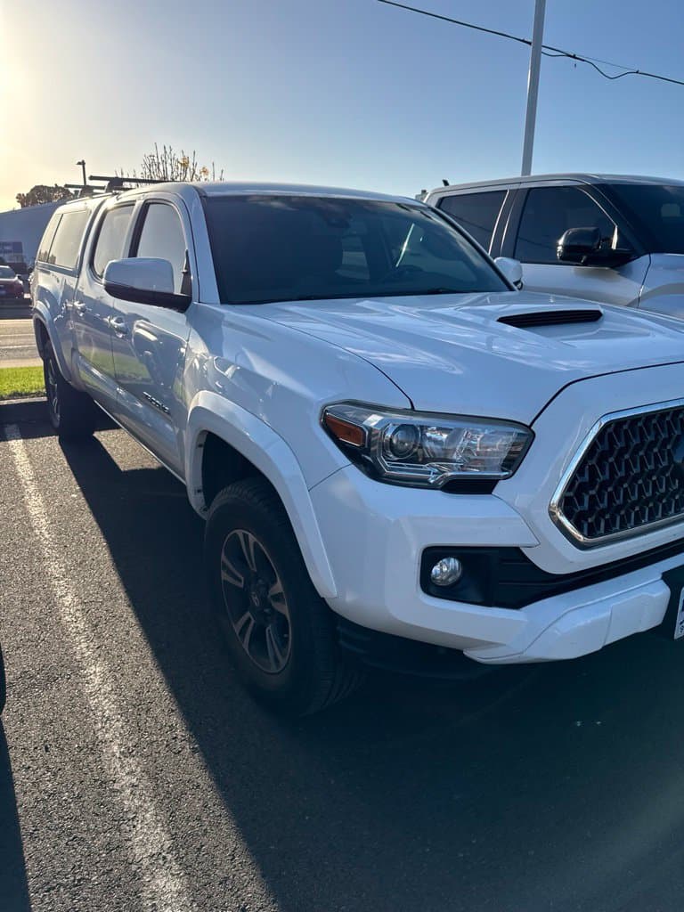 2018 Toyota Tacoma TRD Sport — photo 1 of 11